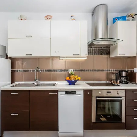 1 Bedroom With Terrace Apartman Njivice