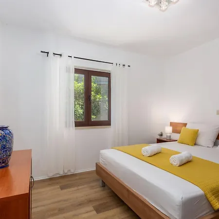 Apartman 1 Bedroom With Terrace Njivice