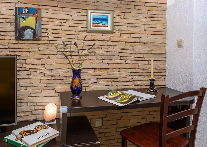 アパート 1 Bedroom With Terrace