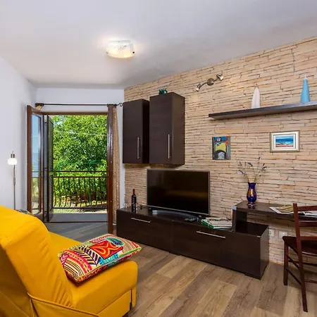 1 Bedroom With Terrace *